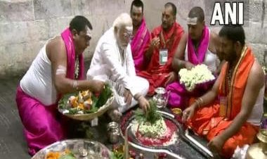 Jharkhand: PM Modi offers prayers at Baba Baidyanath temple