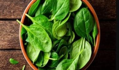 Spinach, onion and more: Here are some kitchen ingredients that can help you get long hair