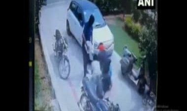 Watch: Security guard single-handedly foils robbery attempt in in Punjab, video goes viral