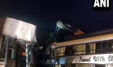 Uttar Pradesh: Six dead, 21 hurt after truck rams into bus in Rampur