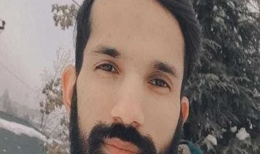 Inspired by Bill Gates, a school dropout entrepreneur inspires hundreds in Kashmir