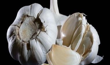 Nutritionist Lovneet Batra shares 5 magic ingredients to keep monsoon infections at bay