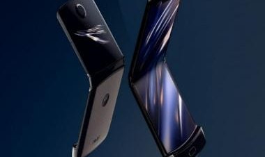 Motorola’s Moto Razr 2022 may be delayed with no clear timeline for launch