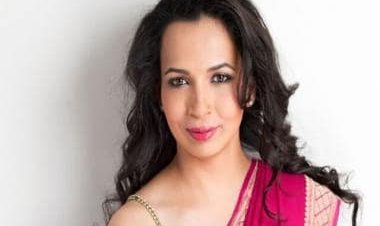 Celebrity nutritionist Rujuta Diwekar shares tips to beat the heat without AC, check here