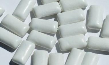 'Experimental chewing gum 'traps' Omicron particles in saliva'