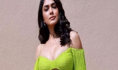 Mrunal Thakur turns 30: A look at Jersey actress' Instagram gallery