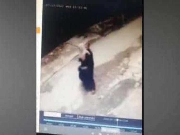 Pakistan Sleaze: Burqa-clad girl groped in Islamabad; women unsafe in country, says Human Rights Watch