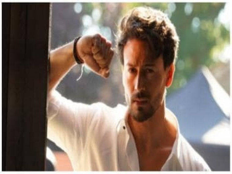 Akshay Kumar hails Tiger Shroff as the khiladi of Gen Z on Koffee with Karan