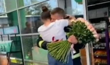 Watch: Ukrainian emergency rescuer proposes to girlfriend amid emergency sirens