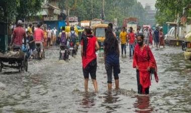 Kerala rains: 18 dead, red alert in eight districts, five flights from Middle East diverted