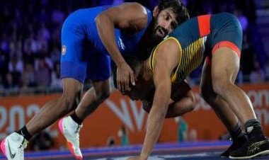 CWG 2022: Safety concerns about overhead installations cause chaos and 2-hour delay in wrestling; Bajrang, Deepak win