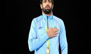 Commonwealth Games: Indian wrestlers shine with three gold medals; Bhavina Patel wins para table tennis gold