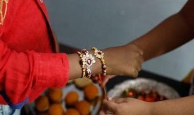Raksha Bandhan 2022: Date, muhurat, history and celebration