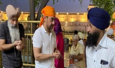 Aamir Khan visits the Golden temple in Amritsar to seek blessings for Laal Singh Chaddha