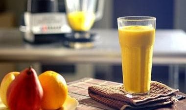 Instead of taking detox smoothies, avoid these food toxins to maintain your health