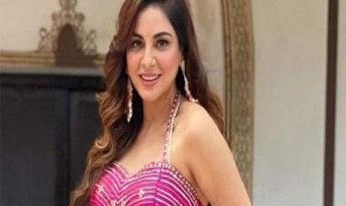 Kundali Bhagya fame Shraddha Arya turns 35! A look at her photo gallery