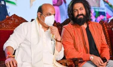 KGF star Yash spotted with Karnataka CM at a Youth Festival
