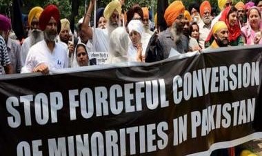 Sikh girl abducted at gunpoint, raped and converted to Islam in Pakistan; community holds protest