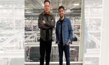 Elon Musk finally meets his Twitter friend from India