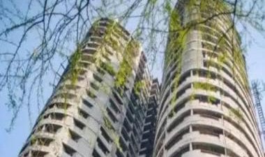 The Columns That Weren't: At Noida's Supertech Emerald Court, twin towers on death row aren't the only big worry