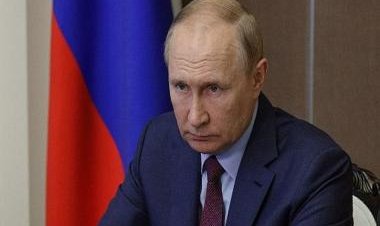 Is Vladimir Putin facing an internal struggle in Russia?