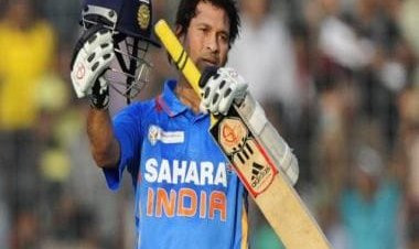 Watch: Sachin Tendulkar exhibits his brilliant batting skills on National Sports Day