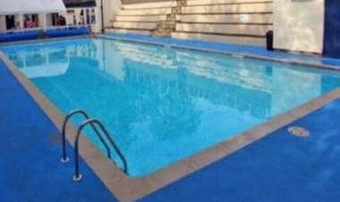 10-year-old saves mother who had seizure from drowning in swimming pool