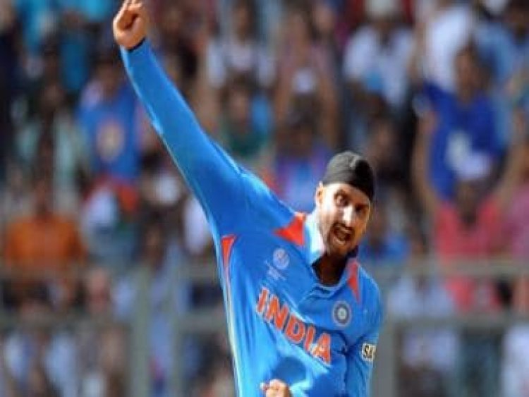 Harbhajan Singh reveals how MS Dhoni helped him turn around the match against Pakistan during 2011 World Cup