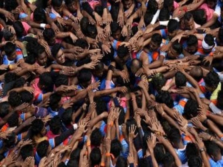 Mumbai: Over 100 injured while forming human pyramids during Dahi Handi