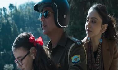 Cuttputli is a laughably witless remake of a good film