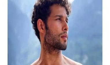 Koffee With Karan 7: Five must-watch moments of Siddhant Chaturvedi from the famous talk sow