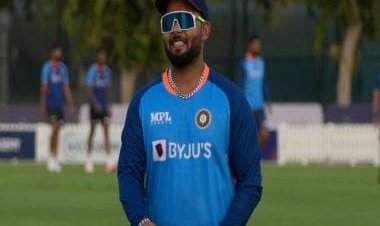 Urvashi Rautela says 'sorry' to Rishabh Pant, hints end to long-lasting controversy