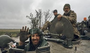 Ukraine setback has dented Russian image, but West should not forget approaching winter