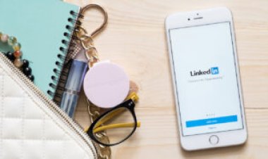 Looking for a job? Lean more on weak ties than strong relationships