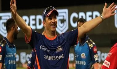 Shane Bond appointed MI Emirates head coach; Parthiv Patel named batting coach