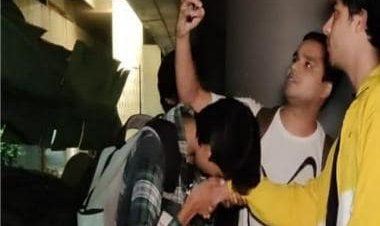 Watch: Aryan Khan's 'Jabra fan' kisses his hand after clicking selfies with him at the airport