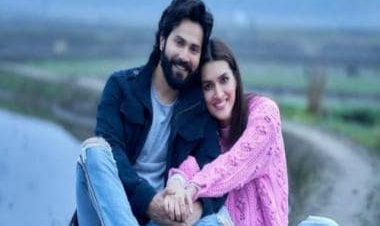 Watch: Varun Dhawan enjoys tea and biscuit on Bhediya sets, shares video
