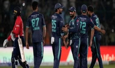 Pakistan vs England: 'Not for the faint-hearted', Twitterati react to hosts' last-gasp win in fourth T20I