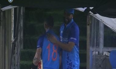 Rohit Sharma applauds Virat Kohli after match-winning knock against Australia; Watch video