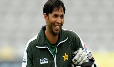 'Irony died 100 times': Mohammad Asif heavily trolled after calling Deepti Sharma's run out 'unfair &amp; terrible act'