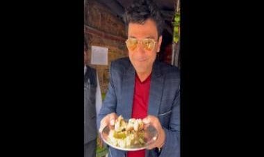 Watch: Celebrity chef Vikas Khanna enjoys plate of 'Litti Chokha' in Kolkata