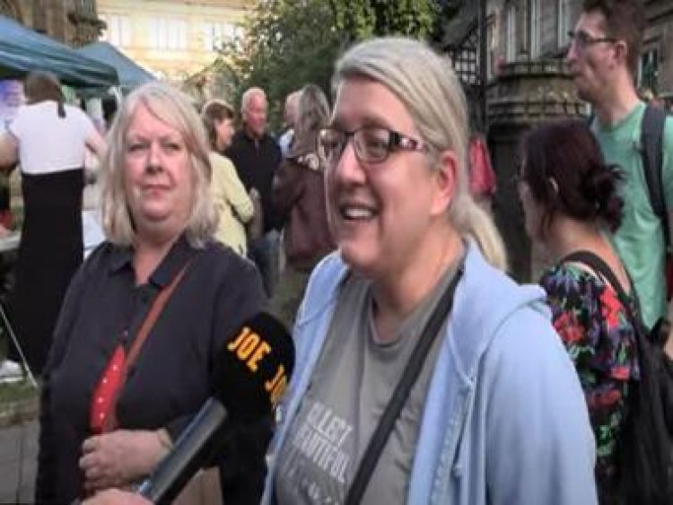 'Breaking my heart': Dinner lady breaks down after denying lunches to UK school children