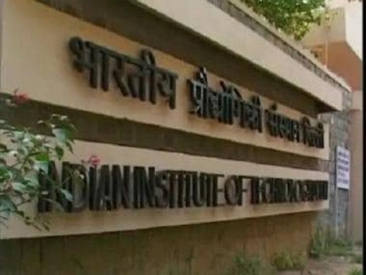 Days after Mohali MMS scandal, IIT-B employee caught 'filming' inside girls' washroom