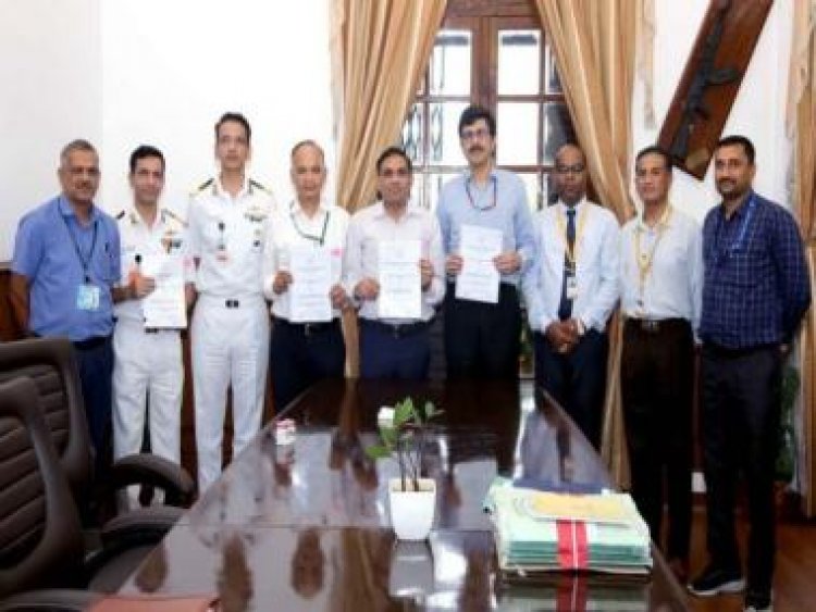 Defence ministry inks deal for dual role Surface-to-Surface BrahMos missile