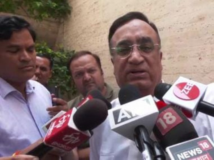 Rajasthan political crisis deepens as Gehlot loyalists make three demands; Maken, Kharge return to Delhi