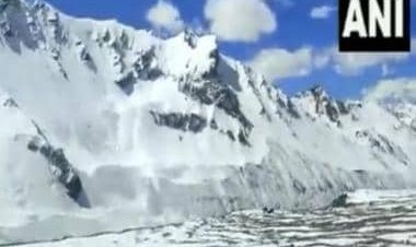 Pithoragarh’s Darma Valley gets third snowfall of season, video will leave you mesmerised