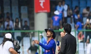 India vs South Africa 3rd ODI Live score updates: IND get early breakthrough; Quinton de Kock departs