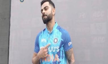 Virat Kohli, Rohit Sharma practice at the centre pitch at WACA Stadium, Watch