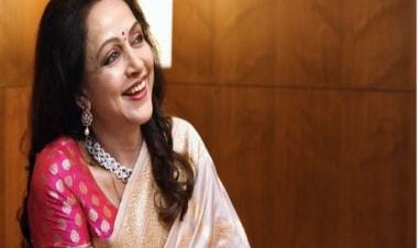 “Is that beautiful girl really me?”As she turns 74 the Dream Girl Hema Malini looks back at her blockbuster beauty