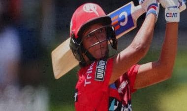 Harmanpreet Kaur withdraws from WBBL with back issues